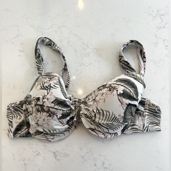 Bikini Top - Picture 1 of 3